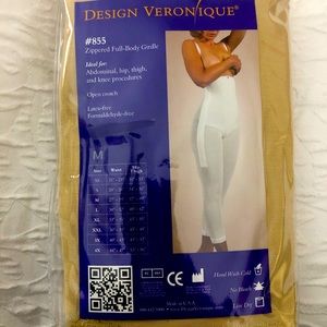 Design Veronique zippered full body girdle